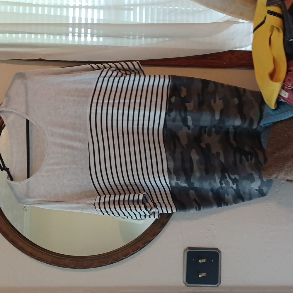 2x Boutique Tunic
